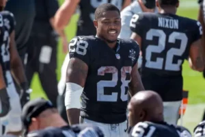 Raiders running back Josh Jacobs