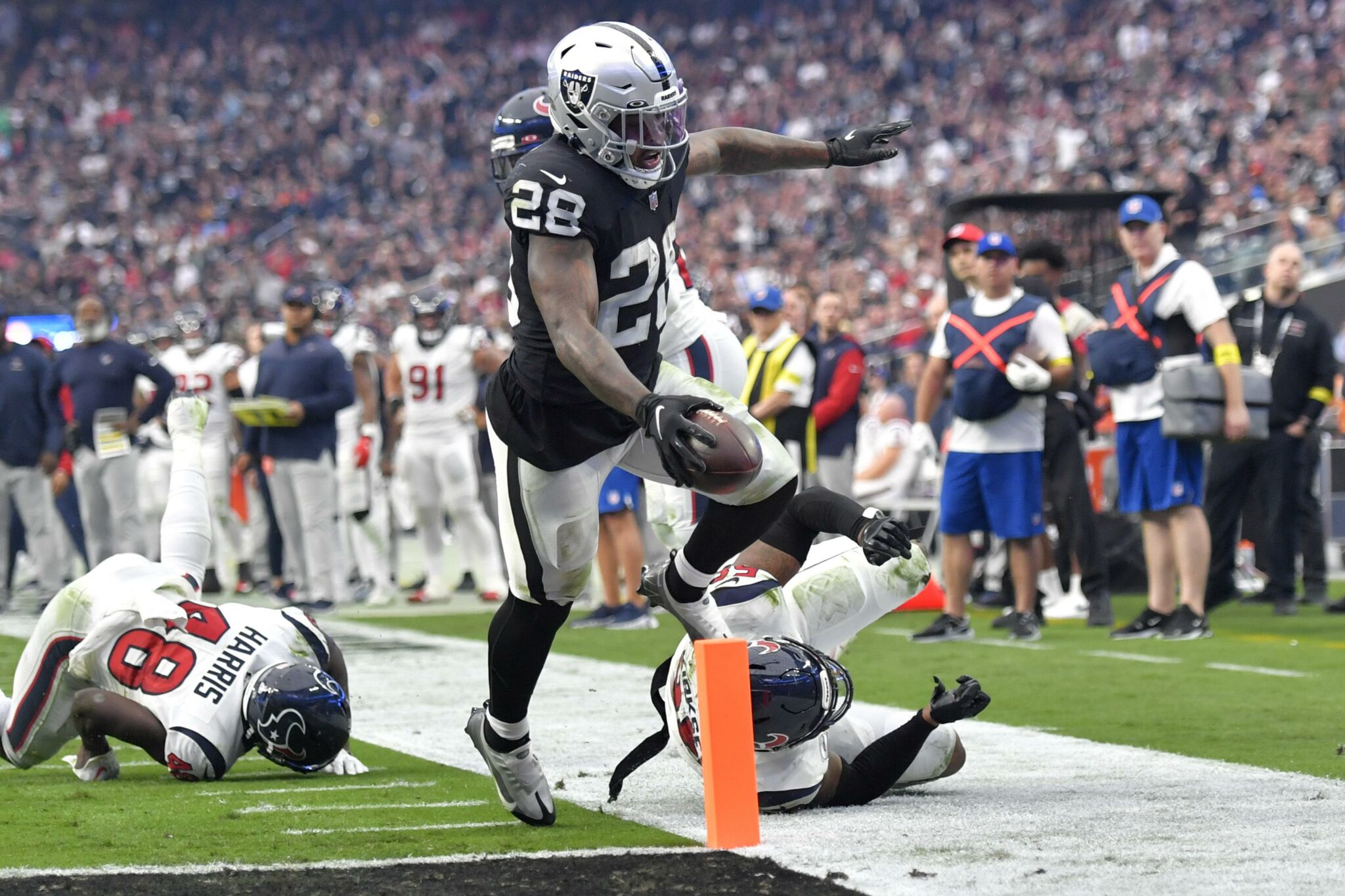 Raiders running back Josh Jacobs, Dave Ziegler Jimmy Garoppolo