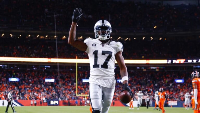 Las Vegas Raiders wideout Davante Adams