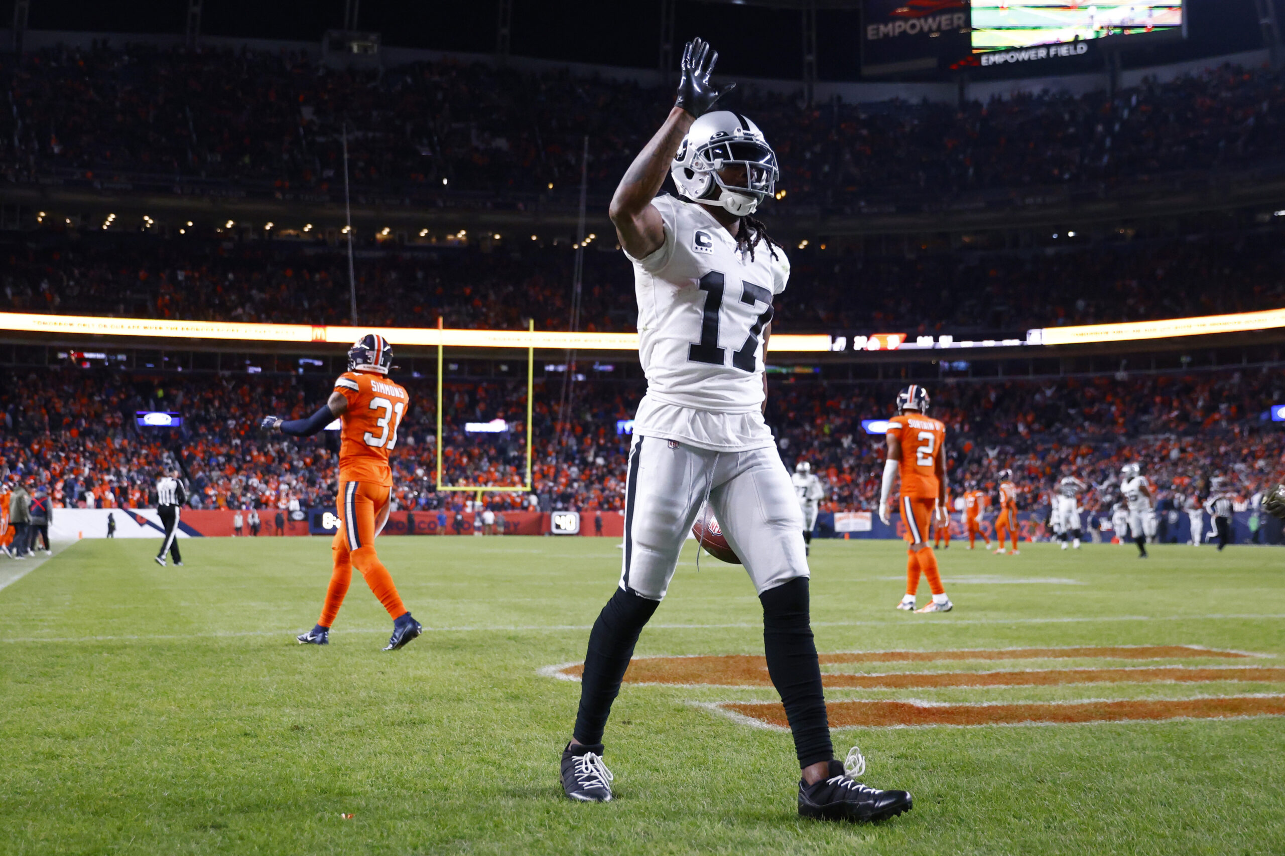 Davante Adams #17 of the Las Vegas Raiders (Photo by Justin Edmonds/Getty Images) vs Broncos