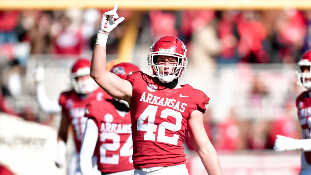 Drew Sanders, LB/DE, #42, Las Vegas Raiders prospect (Photo by Arkansas University Athletic Department)