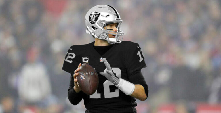 Raiders HC Josh McDaniels & Tom Brady