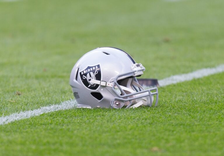 Las Vegas Raiders & NFL Season