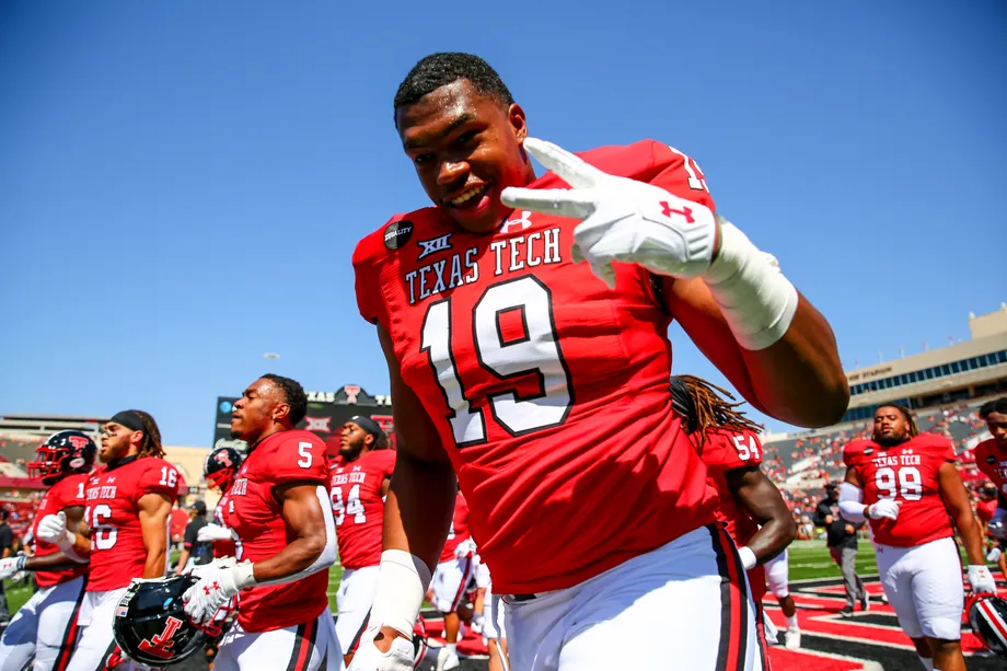 Raiders Mock Draft: Vegas Adds Tyree Wilson