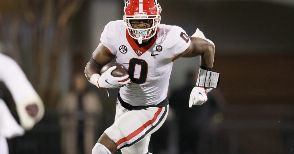 Raiders Mock Draft: GM Dave Ziegler makes some bold trades