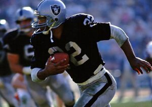 Raiders RB Marcus Allen