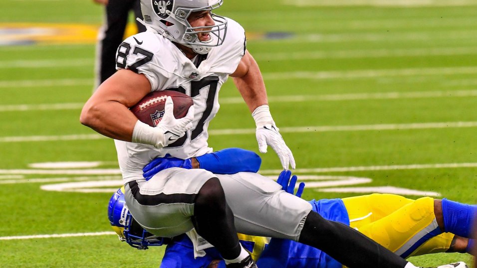Raiders rookie tight end Michael Mayer