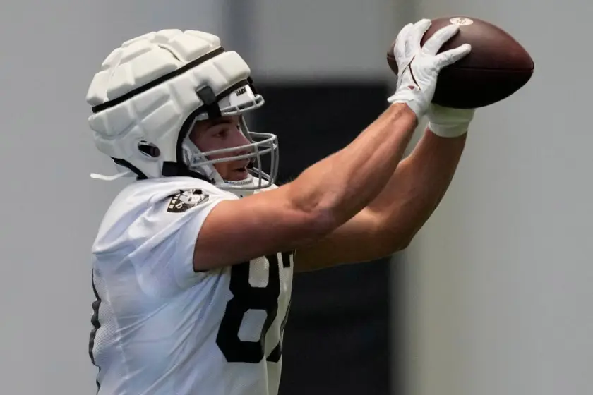 Three Offensive Raiders To Watch This Saturday Against The Rams