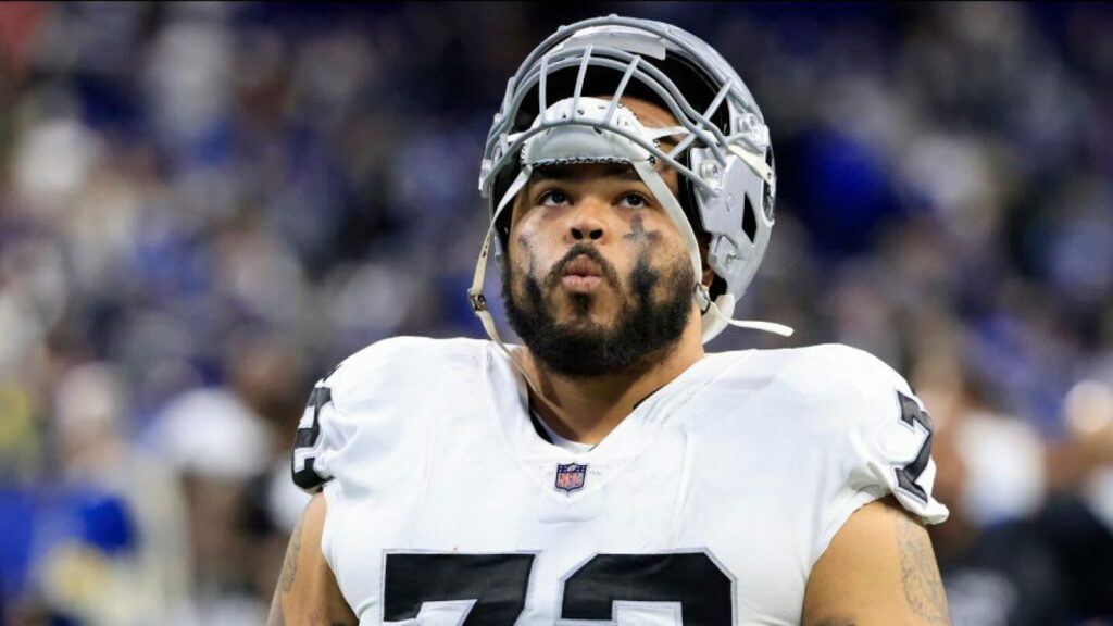 Las Vegas Raiders tackle Jermaine Eluemunor Derek Carr