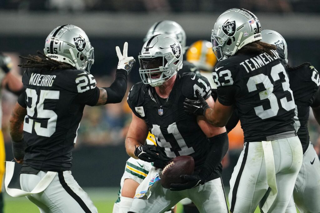 Las Vegas Raiders defense Tre'Von Moehrig Robert Spillane Maxx Crosby