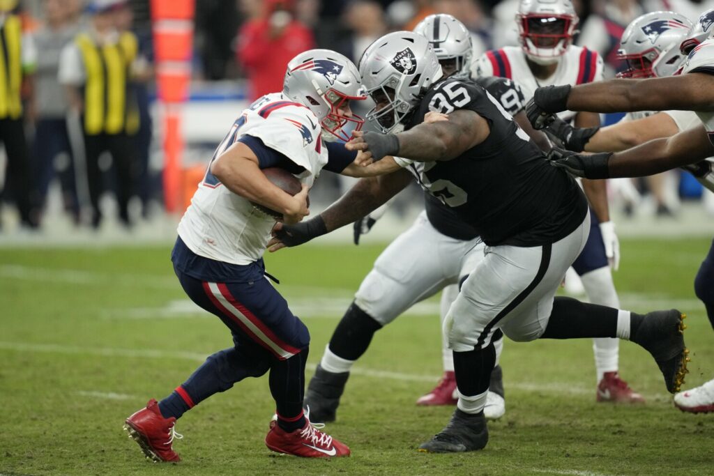 Las Vegas Raiders DT John Jenkins