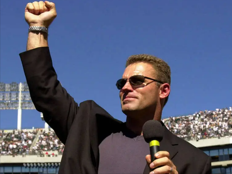 Raiders News: Howie Long, Another Rebuild?