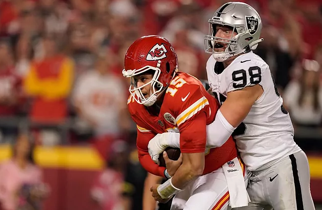 Raiders News: Kansas City Chiefs, Maxx Crosby, Patrick Mahomes