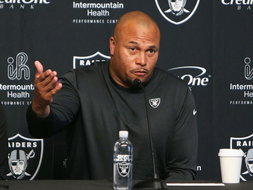 Las Vegas Raiders head coach Antonio Pierce vs AFC West rivals Kansas City Chiefs
