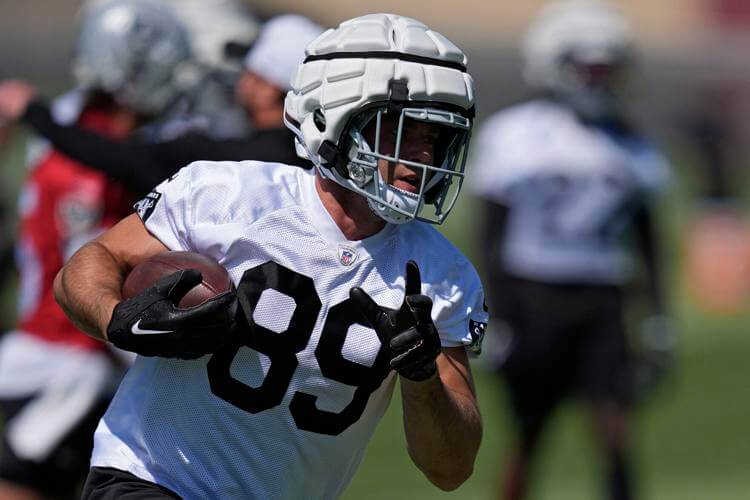 Is Brock Bowers Already The Best Tight End In The NFL? - Raiders Blog