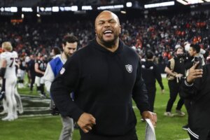 Raiders News: Antonio Pierce, and more.