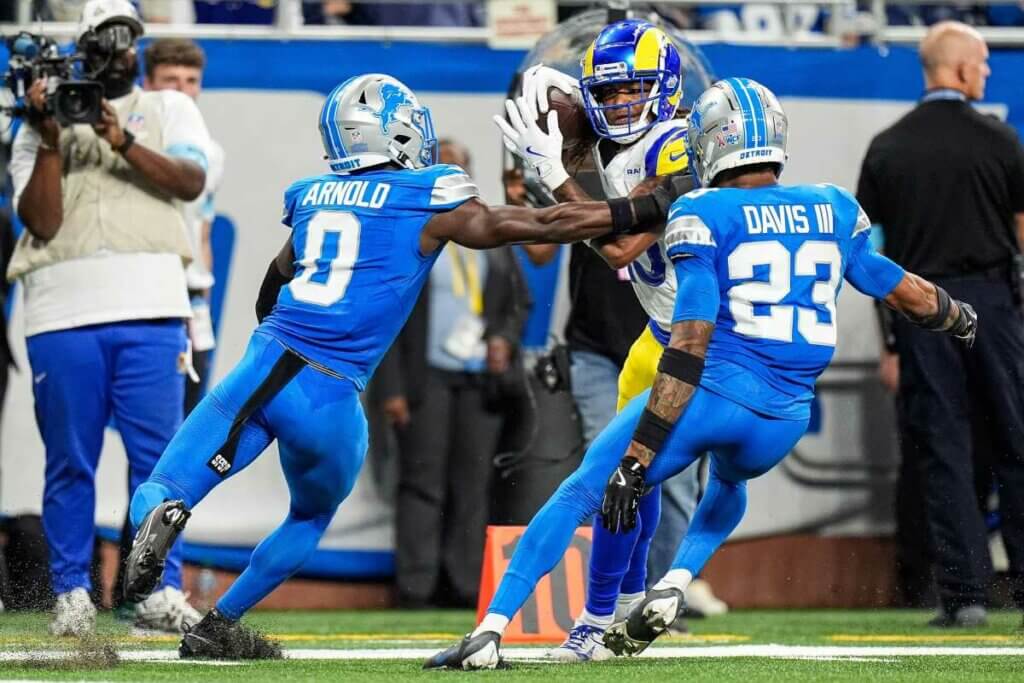 Raiders News: Carlton Davis, Antonio Pierce, and more.