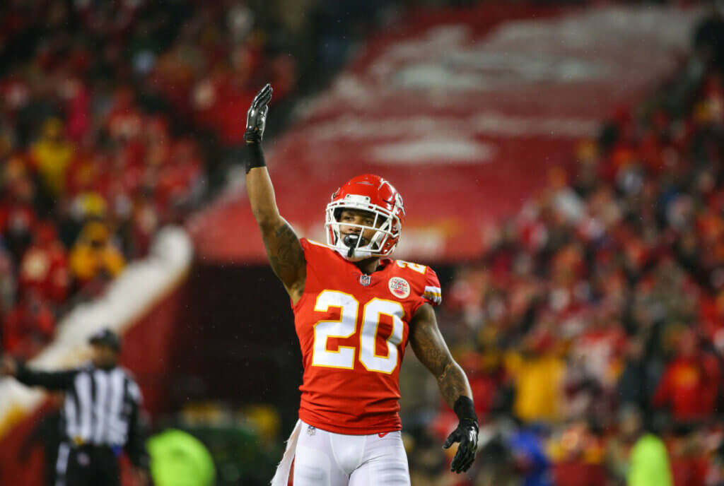 Kansas City Chiefs bring veteran cornerback Steven Nelson back to AFC West