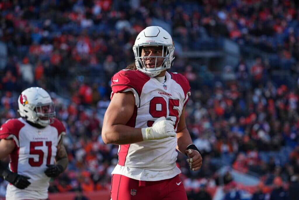 Las Vegas Raiders sign DT Leki Fotu