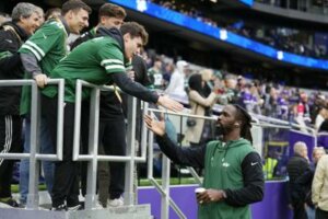 Las Vegas Raiders free agents: CJ Mosley offers perfect fit