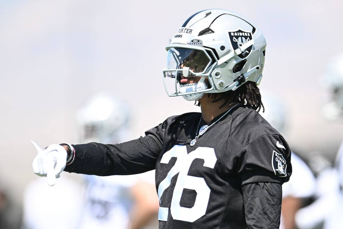 Raiders News: Darien Porter, and more.