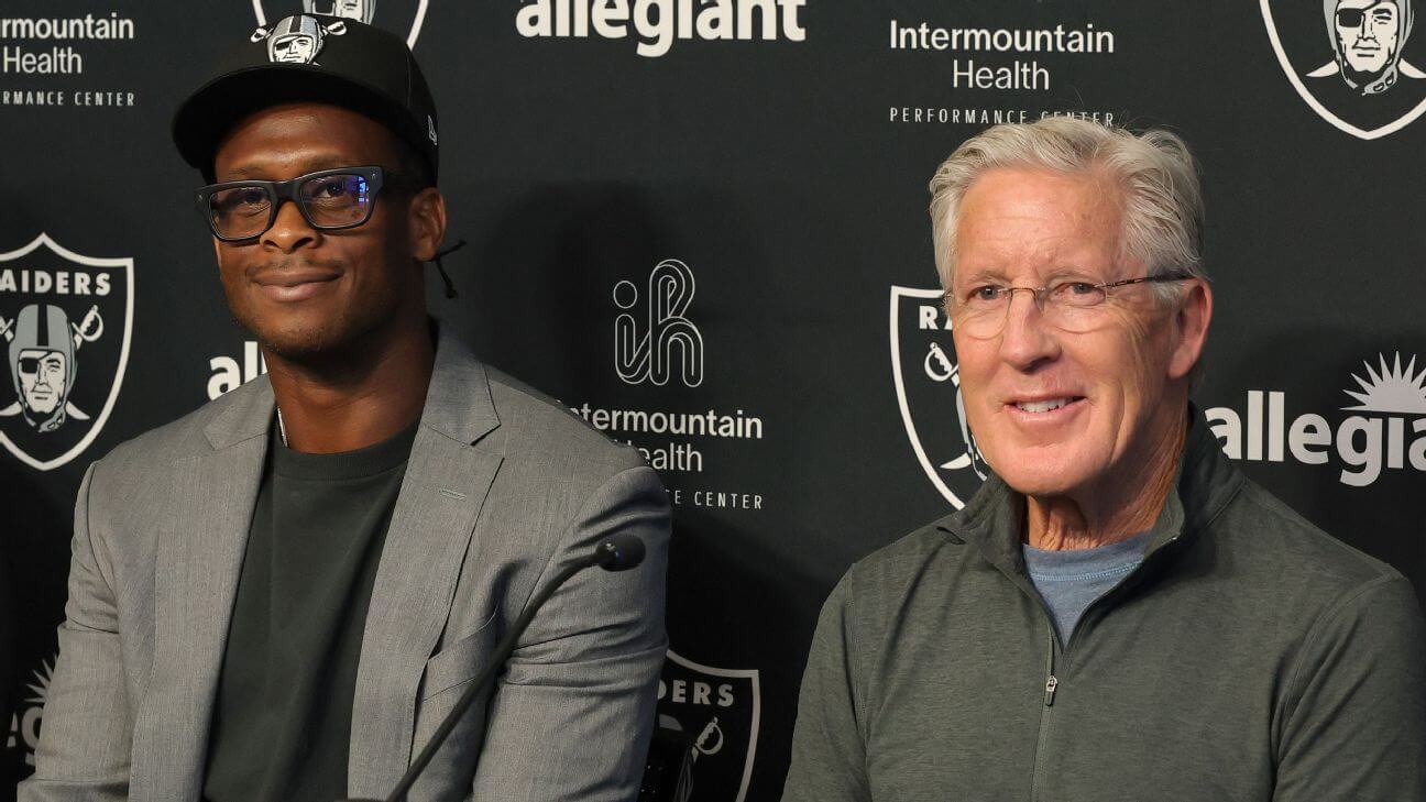 Las Vegas Raiders quarterback Geno Smith, Pete Carroll, Ashton Jeanty, Jack Bech, Dont'e Thorton
