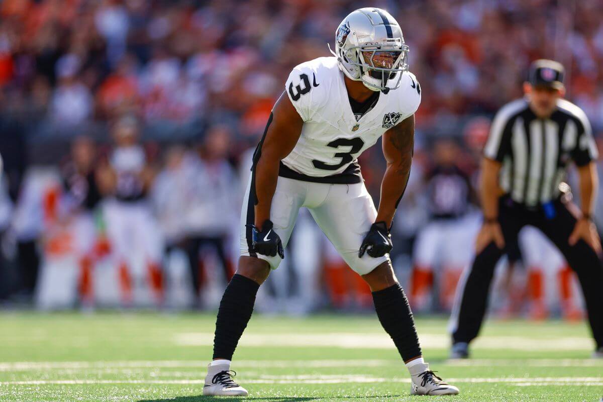 Raiders Notes: Zamir White Isn't Done Yet, Thomas Booker's 