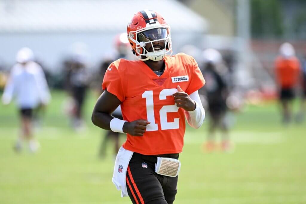 NFL Notes: Shedeur Sanders, and more.