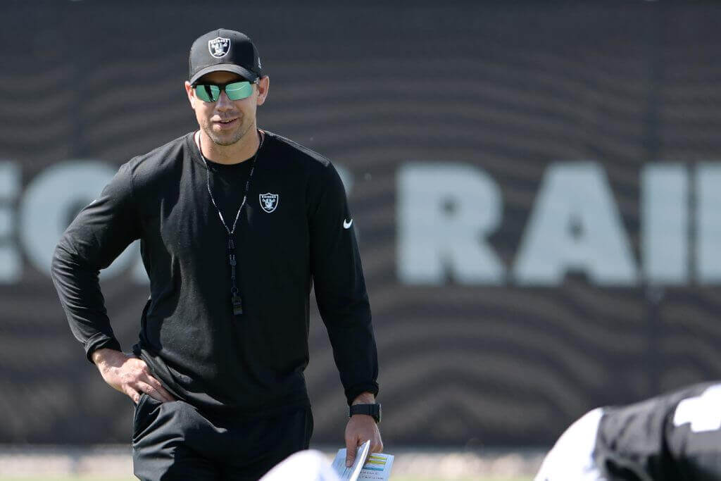 Las Vegas Raiders HC Klint Kubiak / AFC West