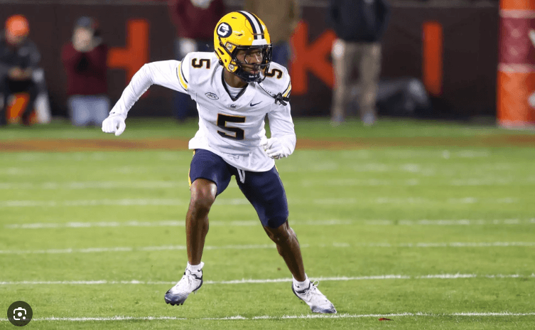 Raiders News: Hezekiah Masses and more.