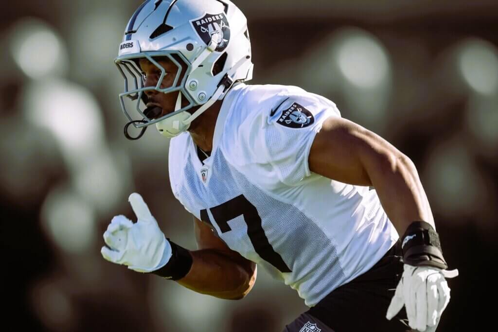 Las Vegas Raiders / Nakobe Dean