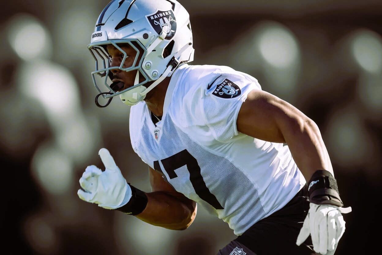 Las Vegas Raiders / Nakobe Dean